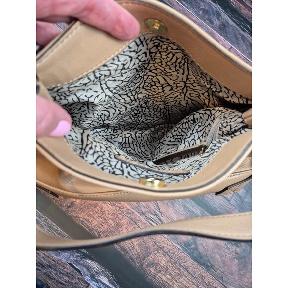 Max Studio Tan Hobo Bag Black Floral Scarf Accent Gold Hardware Single Strap Y2K - Picture 10 of 12